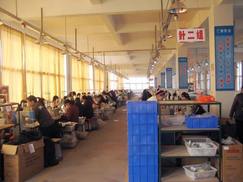 鞋廠一起工作的同事,丈夫死后去相親,對(duì)方剛和她吃完飯就約開房