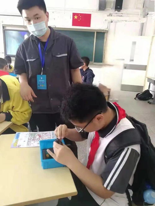 奉二 頭橋聯(lián)合中學(xué)組織八年級(jí)學(xué)生開展職業(yè)體驗(yàn)活動(dòng)